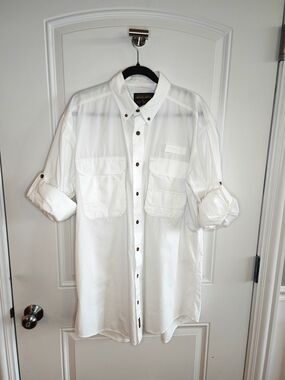 Woolrich White Long Sleeve ButtonDown Utility Shirt 3 Pkts Vented 100% Cotton